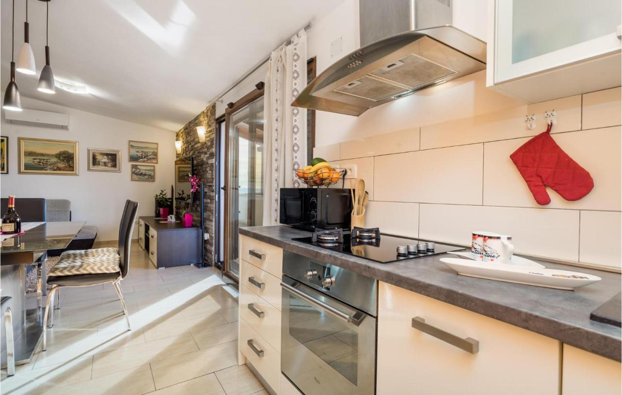 Gorgeous Apartment In Rijeka With Kitchen Exteriör bild